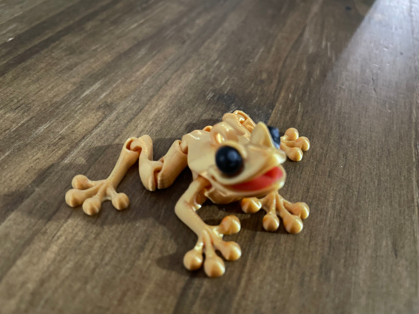 Flexi Frog 3D printed articulated frog fidget.