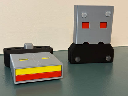 USB‑A Sticky Note Holder – Secret Storage, and Desk‑Ready Style!