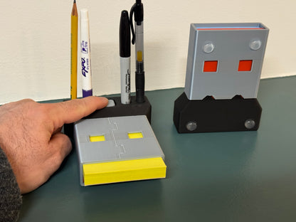 USB‑A Sticky Note Holder – Secret Storage, and Desk‑Ready Style!