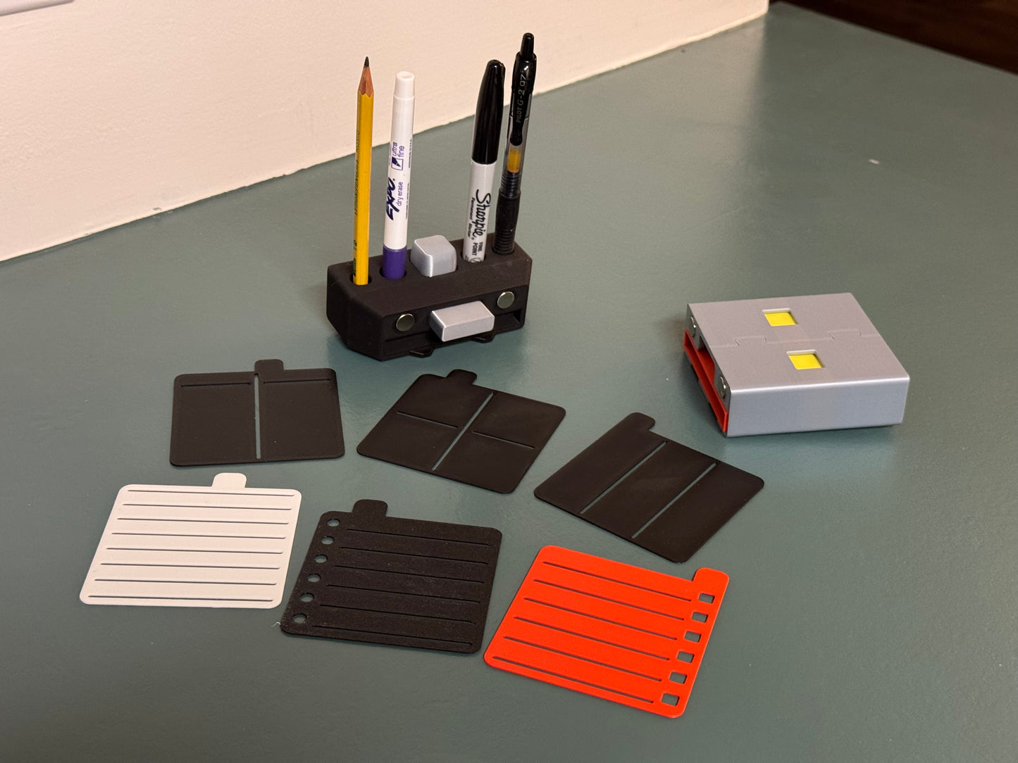 USB‑A Sticky Note Holder – Secret Storage, and Desk‑Ready Style!