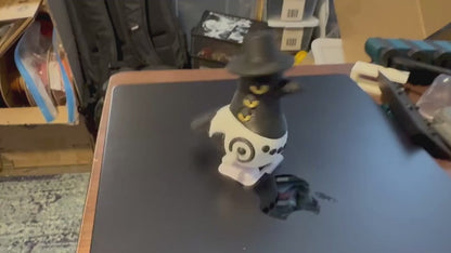 Six‑Eyed Magpie Wind‑Up Toy – Inspired Collectible